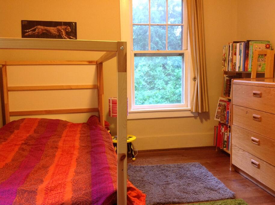 Bedroom with twin-sized bed