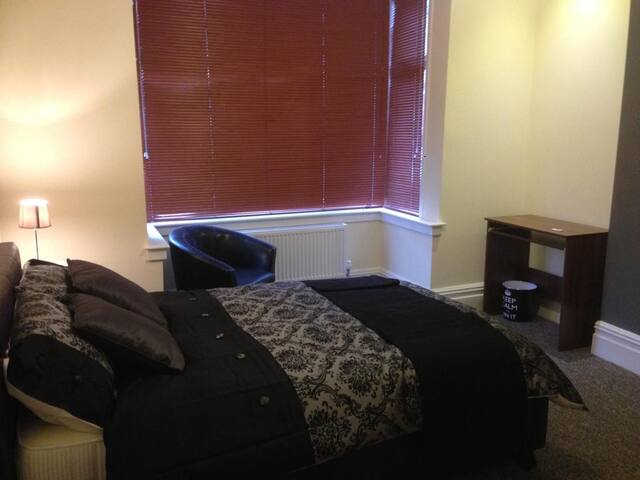 Airbnb Tatenhill Holiday Rentals Places To Stay England