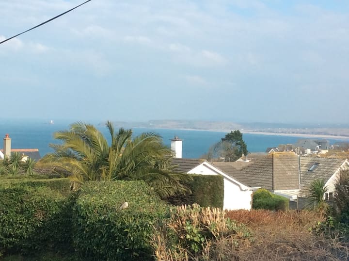 Coastal Home With Sea Views, Garden & Parking. - Gwithian