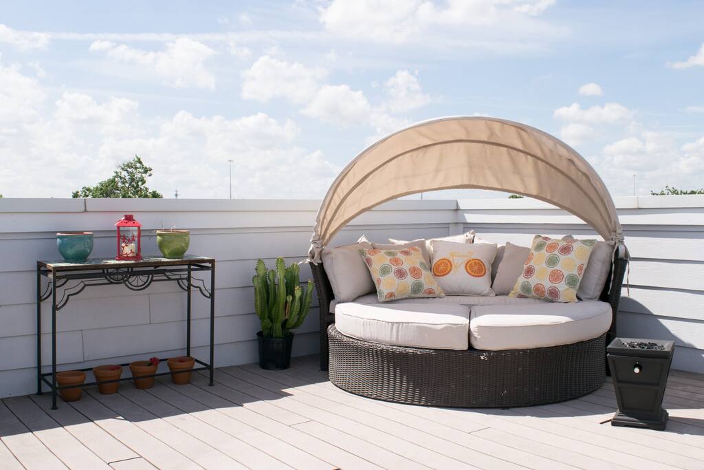 Relax on this canopy bed