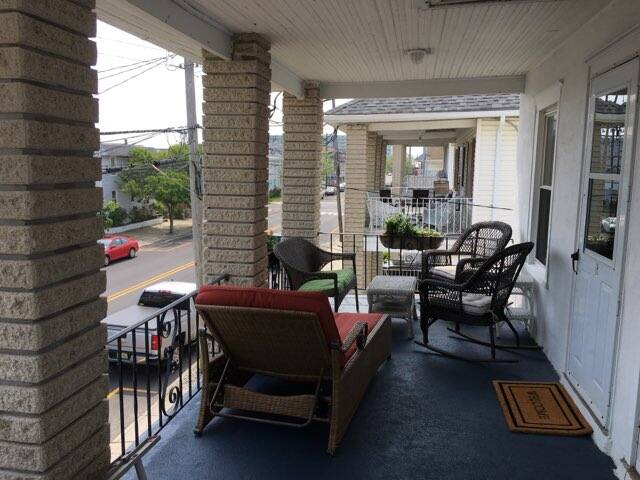 Pets Yes! Just 2 Blocks from Beach & Boardwalk.