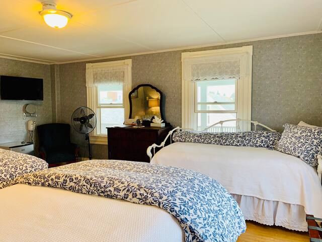 Linda Bean'S Perfect Maine managed Airbnb listing 1