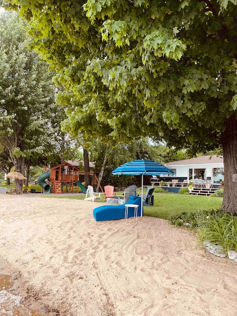 Bee's Luxury BeachHouse - Hot tub, Sauna, Playgrou