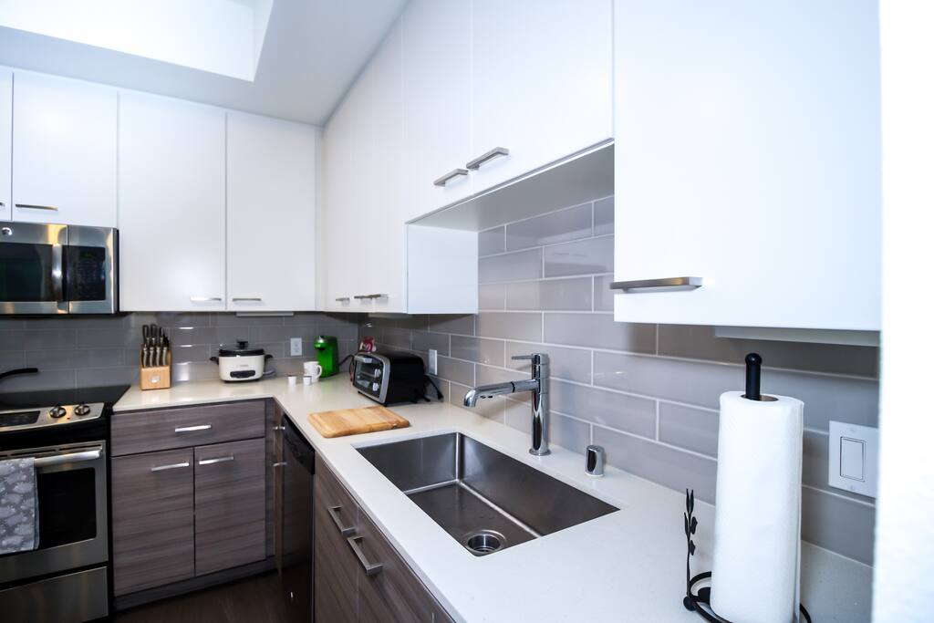 Knives, Rice Cooker, Coffee Maker and more!
