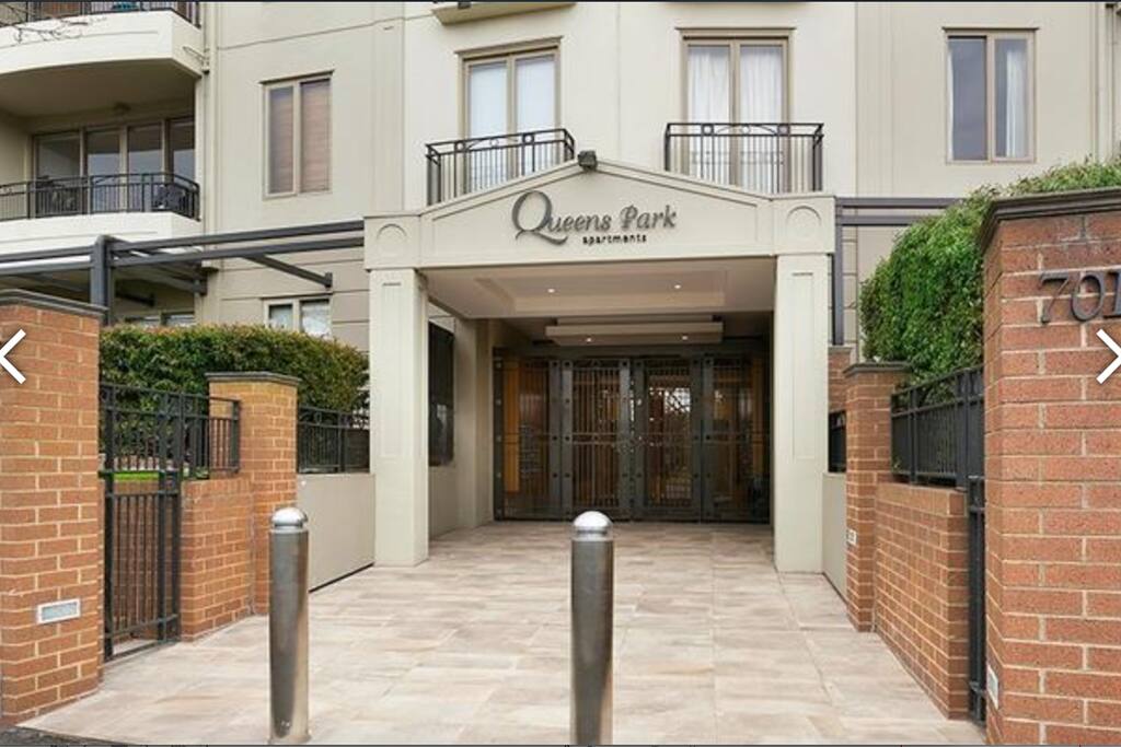 Ground floor apartment across the road from Queens Park