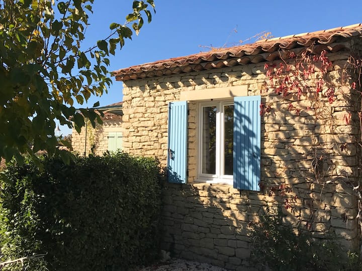 Lovely house with pool in Gordes