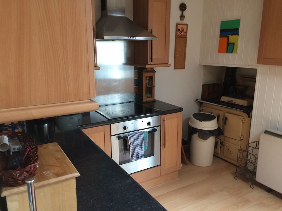 fully fitted kitchen