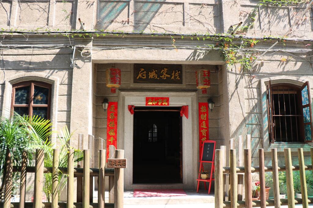 大门口