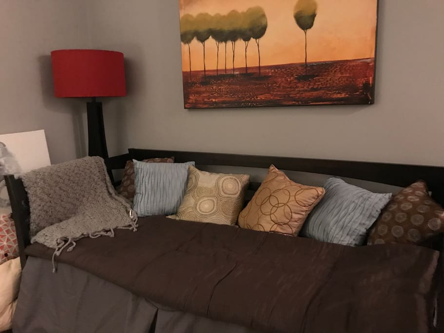 Cozy daybed Memory foam mattress