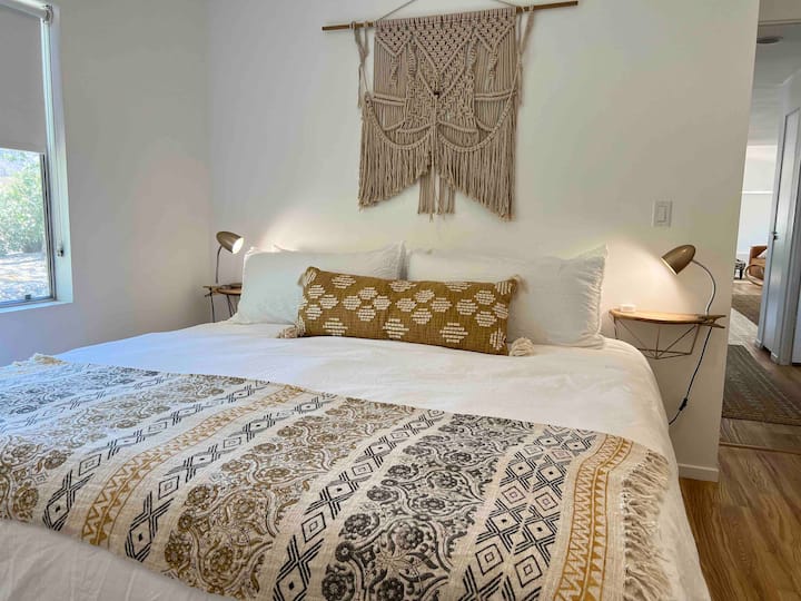 2nd Bedroom features a KING bed with premium bedding. 