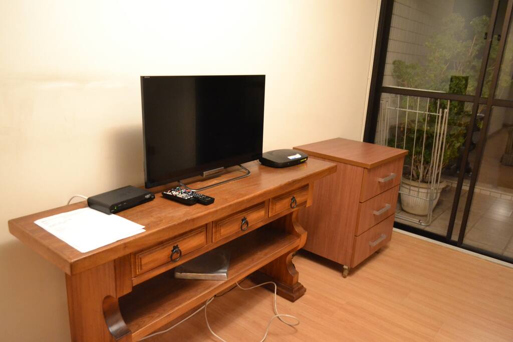 TV a cabo com wifi (Cable TV with wi-fi)