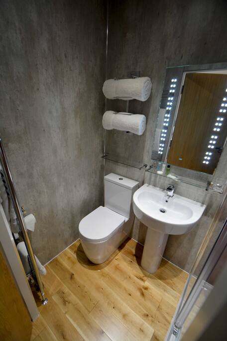 En-suite shower room