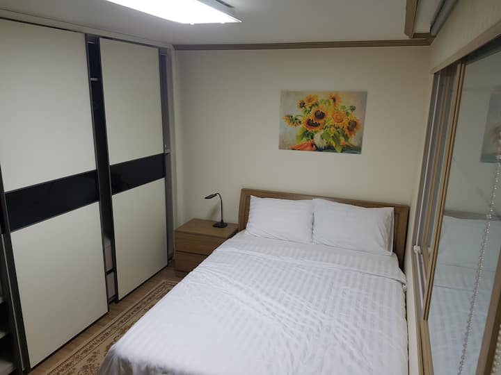 Голема соба (соба 1)