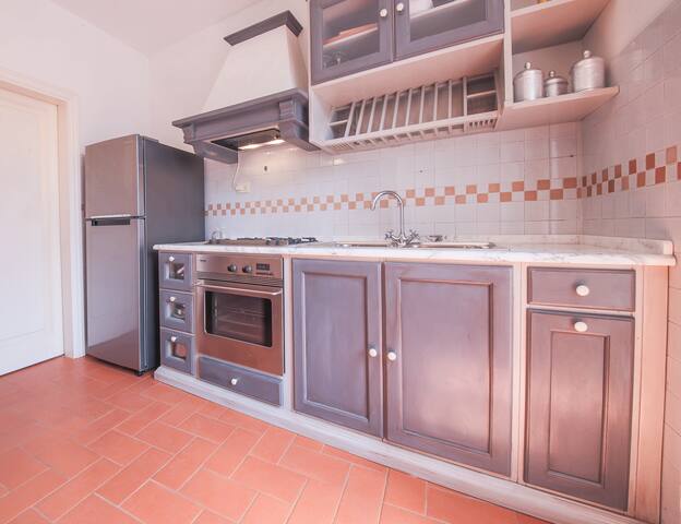 Carlotta’s Place – 3B with View! gallery image 5