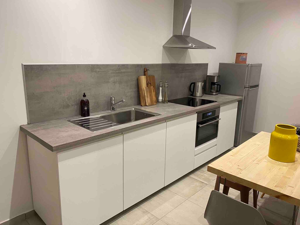 Top Airbnb: Fully renovated sea view cottage in Coti Chiavari