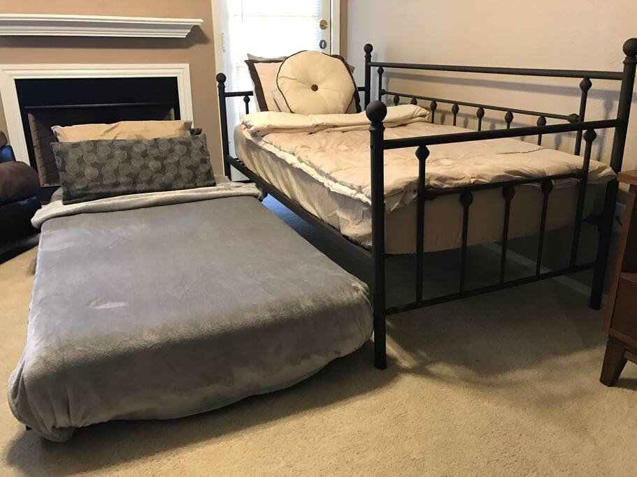 Trundle Pull out Full Size Temporpedic