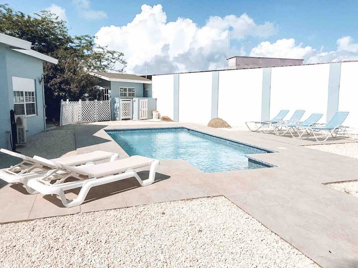 Eagle Beach, Aruba Nice House total renovate. Houses for Rent in