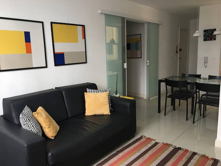 Copacabana - Localização Privilegiada C/ 2 Quartos - Rio de Janeiro