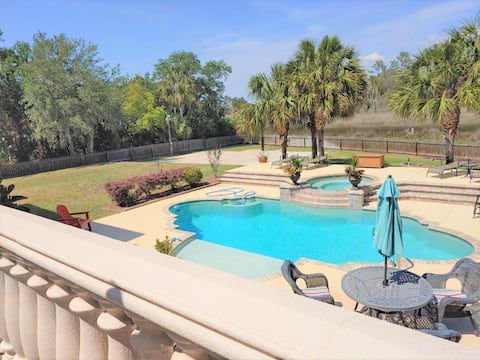 “Crystal Breeze”Pool, dock, Pickleball + more