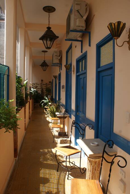 Pasillo/ Aisle