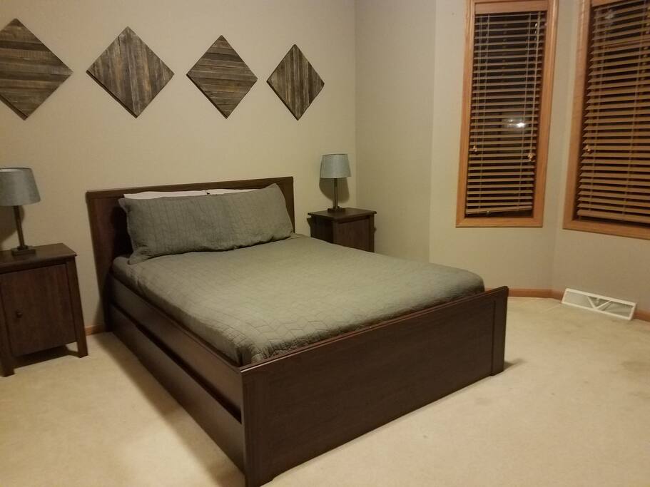 2nd Guest room (Double bed)
$300/nt