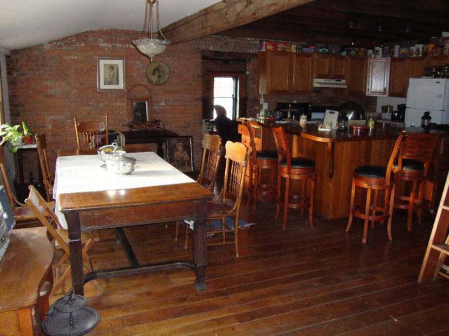 Kitchen/Dining Room