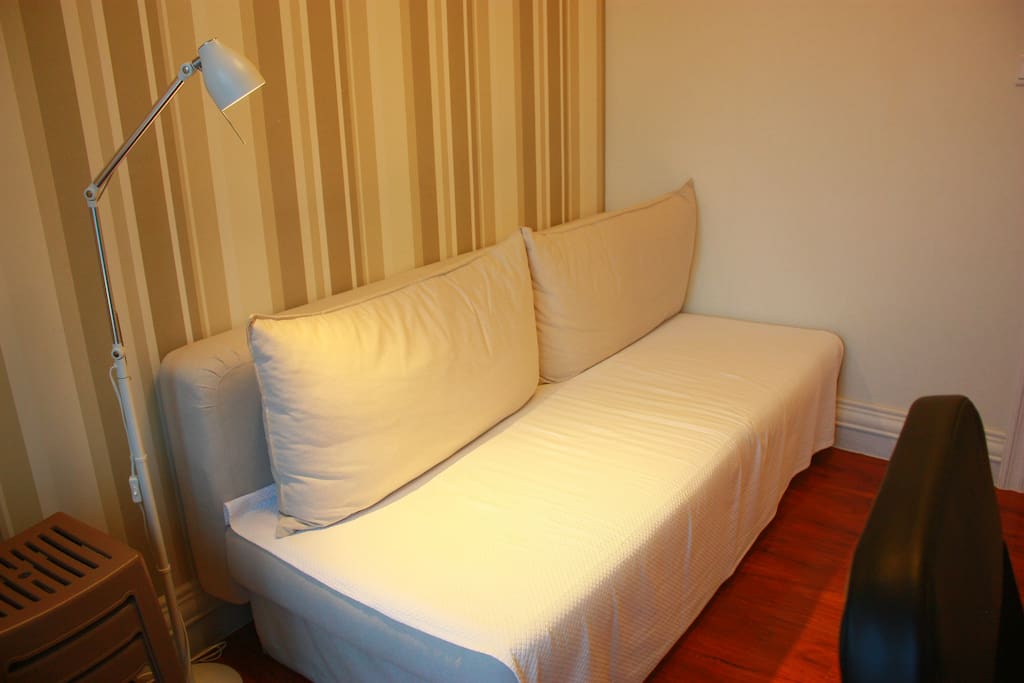 客房内沙发床,您可以住在这里