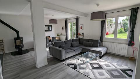 House with Jacuzzi near Paris and Versailles