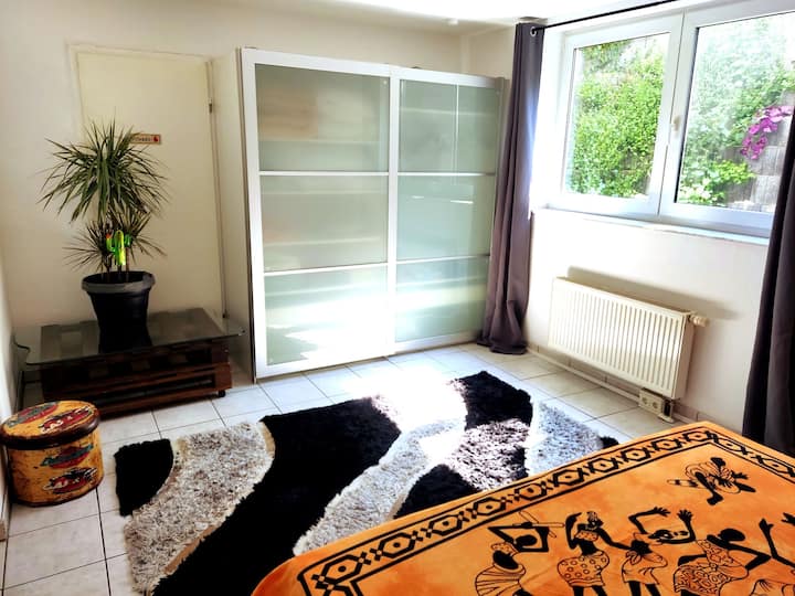 Стая 2 с голям гардероб 