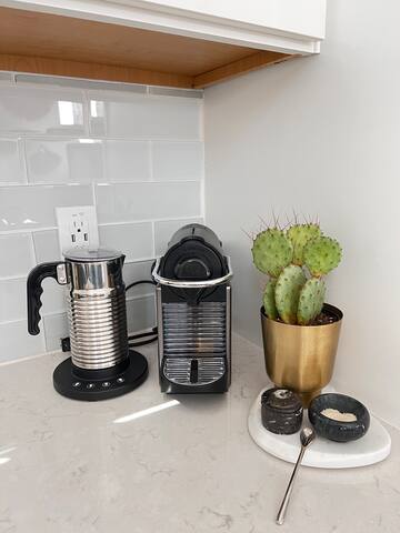 Sunny Eastside Bungalow | Close to Formula 1 gallery image 4