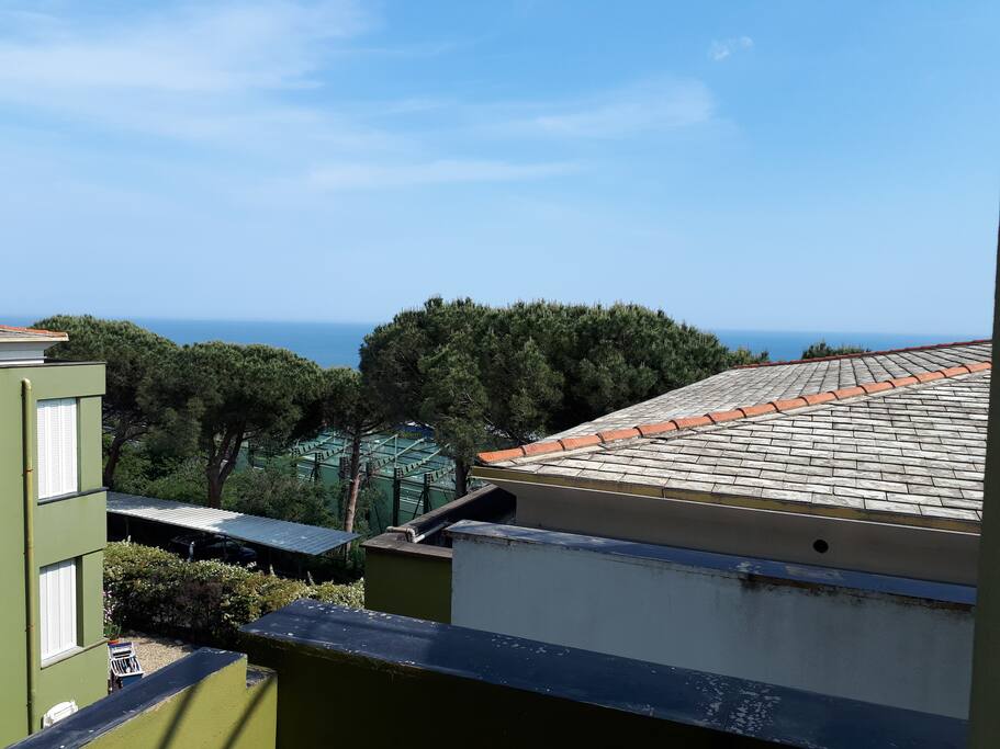 Vista dalla porta dell'appartamento.