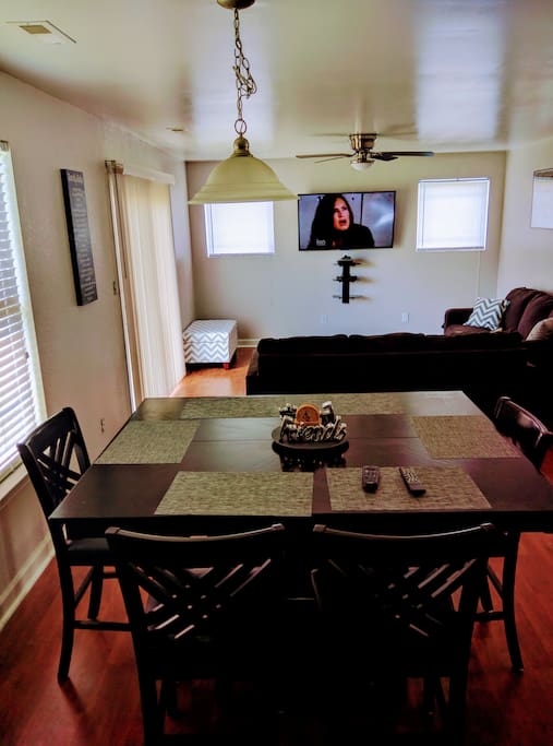 Open floor with seating for everyone!