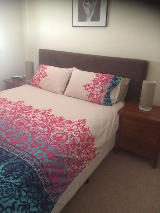 Good quality bed linen . New Electric blanket .