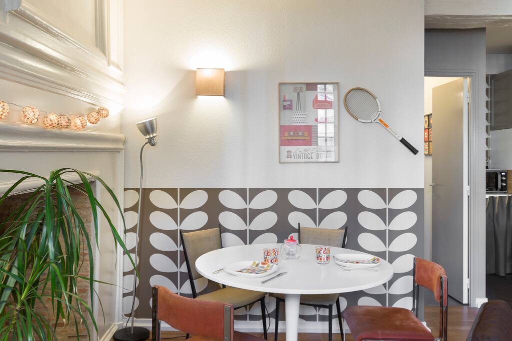 La table à manger conviviale pour déguster vos repas