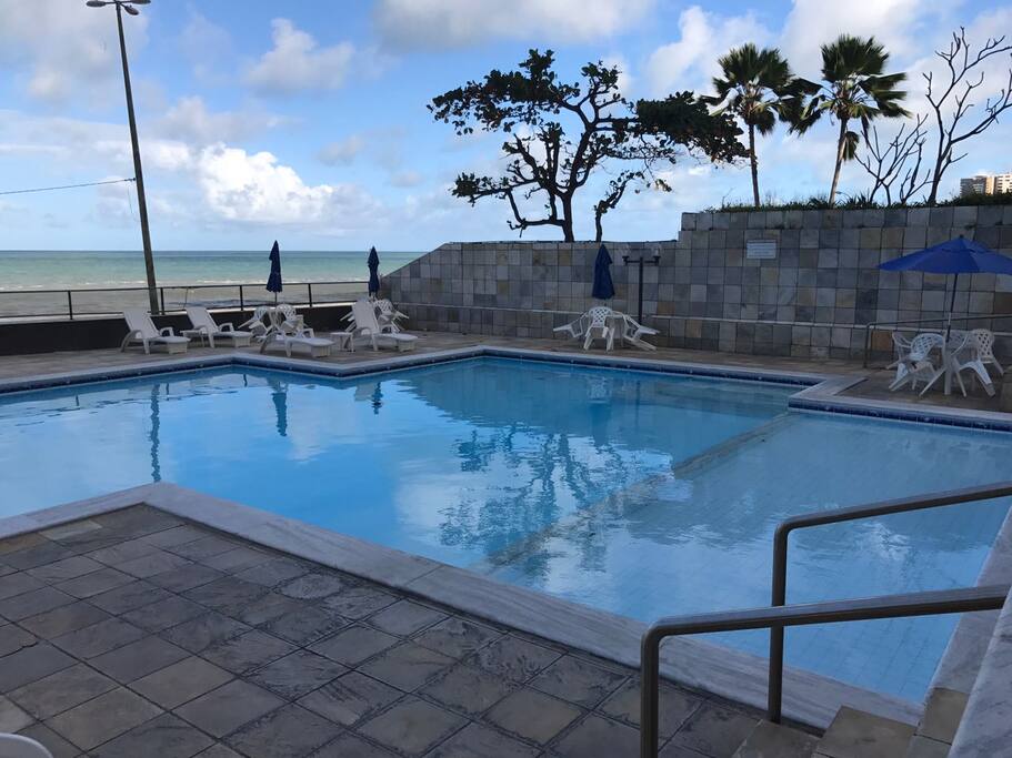 Piscina do predio