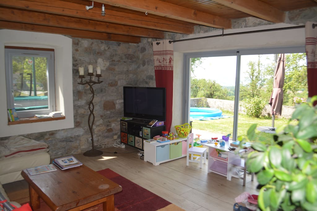 Salon donnant sur le jardin