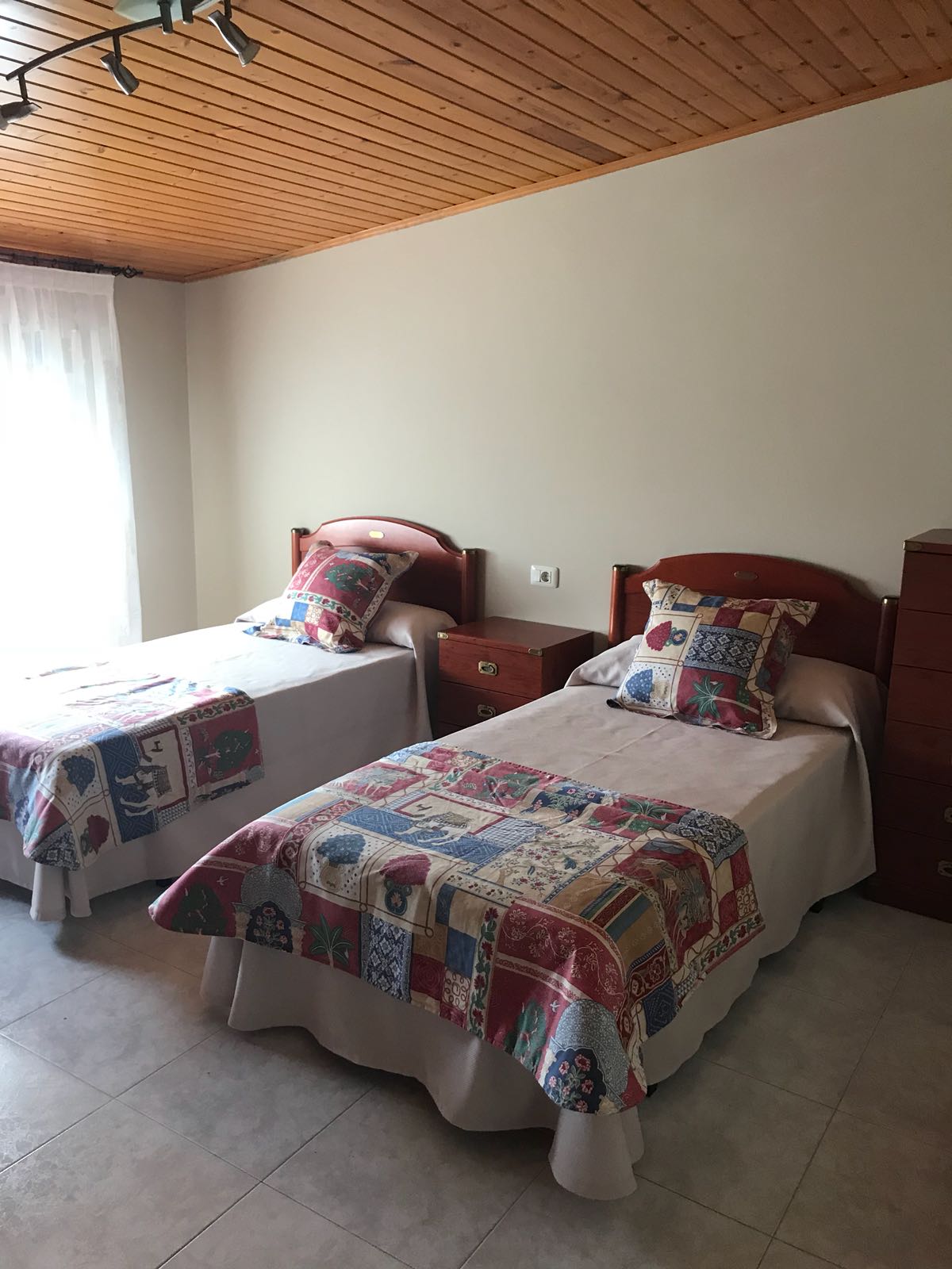 საძინებელი 2