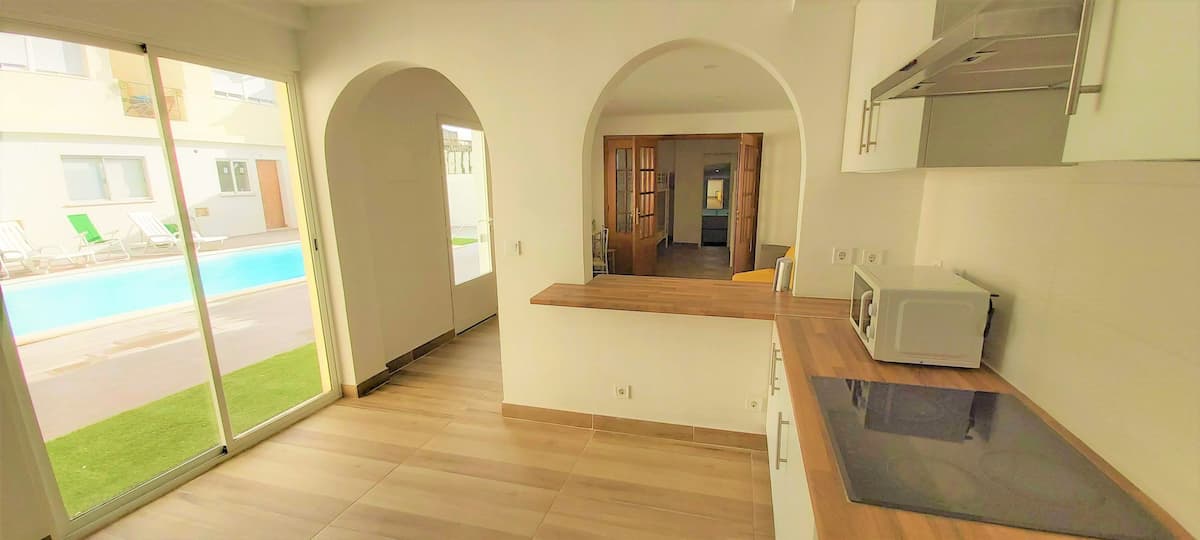 Apartamento com Piscina — 20 min de Lisboa