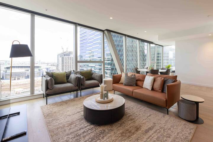 Supreme 3 Bedroom Apartment in Melbourne CBD gallery image 5