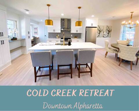 DT Creekside Retreat | Fire Pit & Games, Sleeps 9