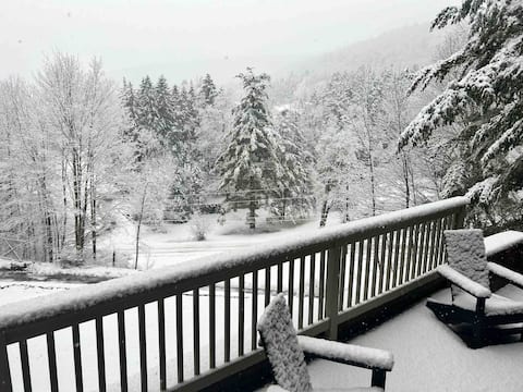 5BR Big Indian/Belleayre Cabin with Views/ Hot Tub