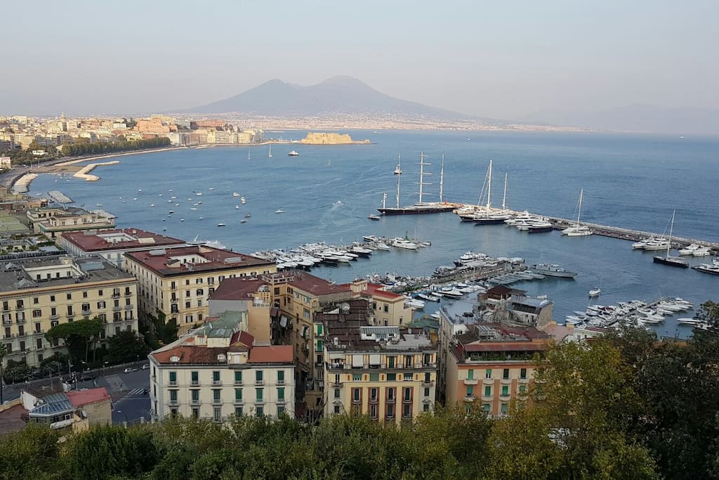 Casa Claudia is 10 mts from the Seafront of Naples - 나폴리의 콘도에서 살아보기, Campania, 이탈리아