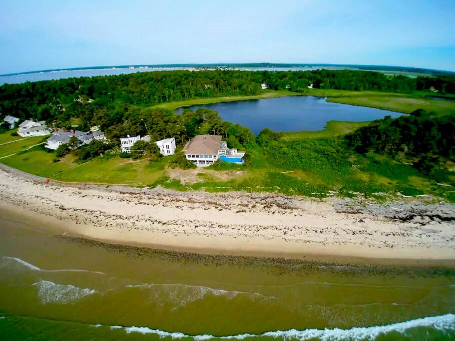 Welcome! Scarborough awaits you!
Or maybe relax & sleep in just a little bit longer...Hey, you're on vacation!