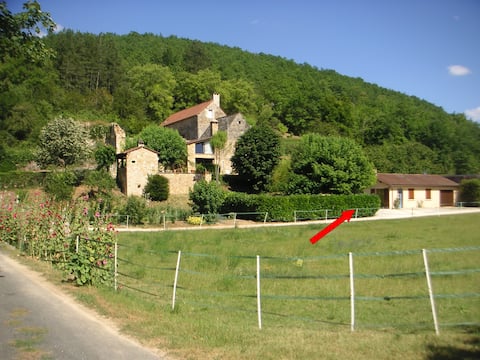 House in Périgord Noir with shared pool