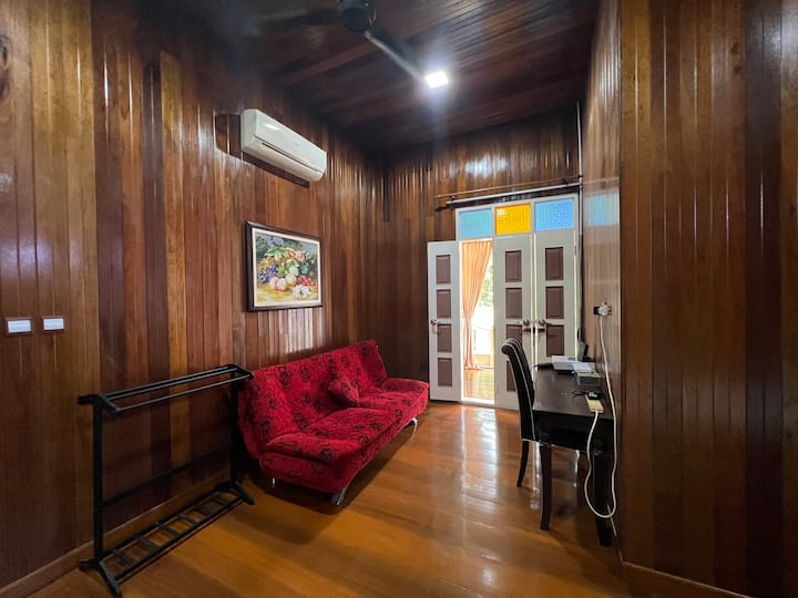 Втора спалня с двойни легла с 1 разтегателен диван