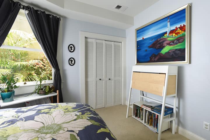 Tumesasisha kitanda hiki kwa pacha na kitanda cha kifahari cha kikaboni