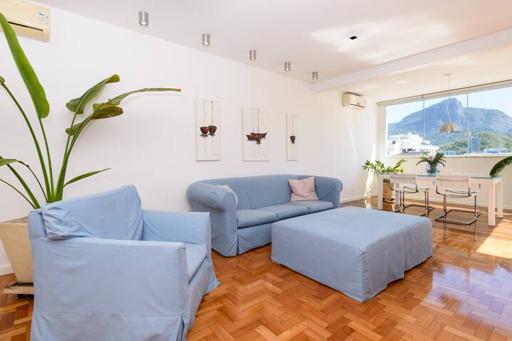 Lovely penthouse with a stunning view in Ipanema gallery image 4