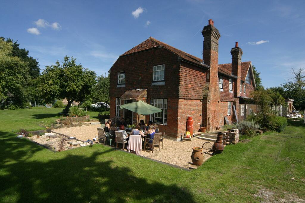 West terrace dining