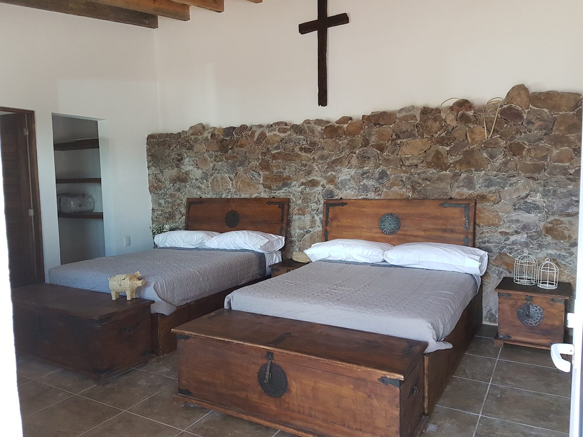 Habitación 2: "La flaca"