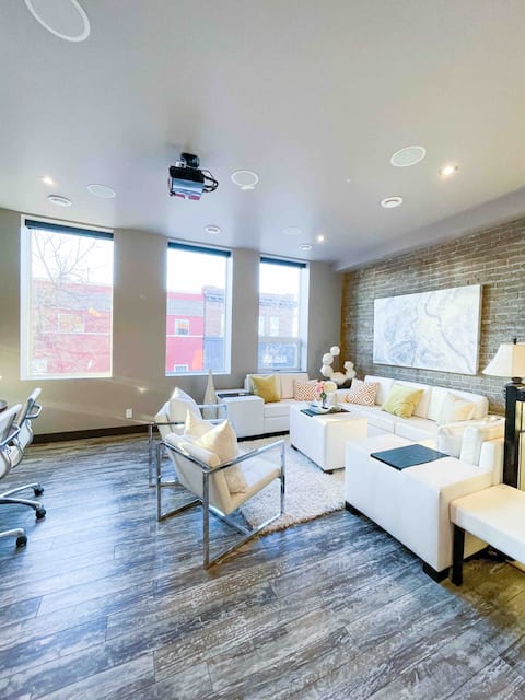 Downtown Yorkton 2 bed standalone Loft